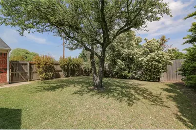 212 Aspenway Drive, Coppell, TX 75019 - Photo 2