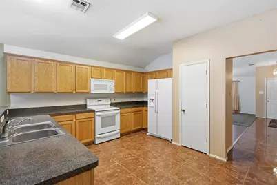 640 Canyon Place, DeSoto, TX 75115 - Photo 6
