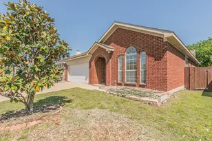 4333 Park Creek Cir N, Fort Worth, TX 76137 - Photo 2