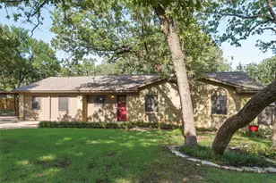 7100 Lowery Ln, North Richland Hills, TX 76182 - Photo 2