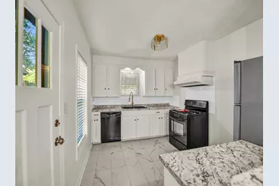 7521 Pawnee Trail, Lake Worth, TX 76135 - Photo 10