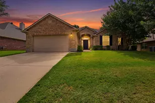 410 Charlie Way, Weatherford, TX 76087 - Photo 32