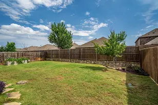 11204 Glover Ln, Aubrey, TX 76227 - Photo 32