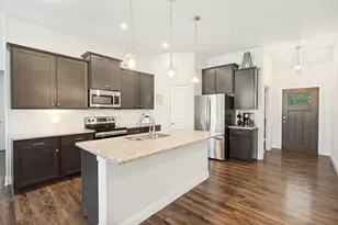 524 E Carol St, Pilot Point, TX 76258 - Photo 8
