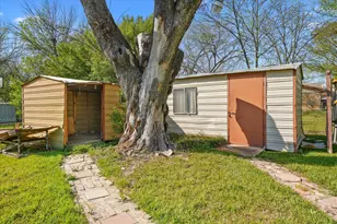 3229 Oak Timber Dr, Forest Hill, TX 76119 - Photo 16