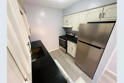 718 S Main Street #3, Paris, TX 75460 - Photo 2