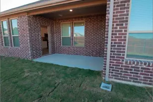 535 Hilllcrest Circle, Justin, TX 76247 - Photo 14