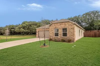 115 Kylie Street, Cleburne, TX 76031 - Photo 2