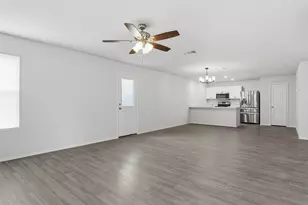 853 Eagles Nest Dr, Cleburne, TX 76031 - Photo 8