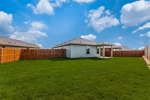 717 Presidio St, Aubrey, TX 76227 - Photo 12