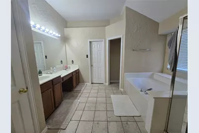 2816 Oakdale Drive, Burleson, TX 76028 - Photo 6