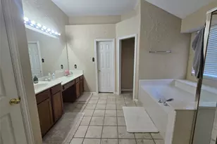2816 Oakdale Dr, Burleson, TX 76028 - Photo 6
