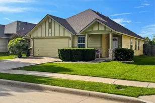329 Wolf Mountain Ln, Fort Worth, TX 76140 - Photo 1
