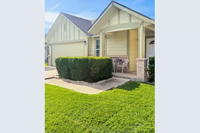 329 Wolf Mountain Lane, Fort Worth, TX 76140 - Photo 2