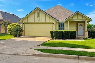 329 Wolf Mountain Ln, Fort Worth, TX 76140 - Photo 2