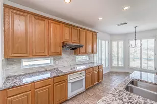 2318 Balleybrooke Dr, Lewisville, TX 75077 - Photo 12