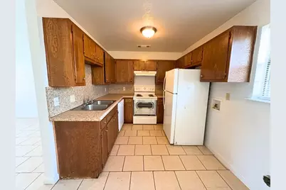 807 W Walnut Street #C4, Celina, TX 75009 - Photo 6