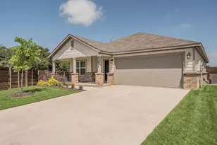 440 Rose Ave, Cleburne, TX 76033 - Photo 2