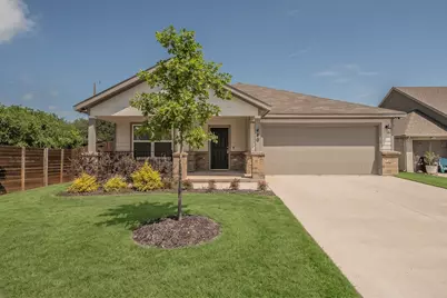 440 Rose Avenue, Cleburne, TX 76033 - Photo 1