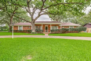 607 N Parkridge Dr, Mansfield, TX 76063 - Photo 1