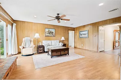 607 N Parkridge Drive, Mansfield, TX 76063 - Photo 4