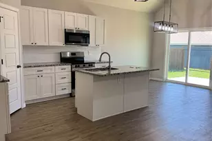 133 Magnolia Ests St, Crowley, TX 76036 - Photo 4