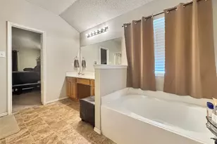 649 Canyon Pl, DeSoto, TX 75115 - Photo 16