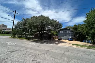 739-741 W 10th St, Dallas, TX 75208 - Photo 8