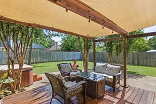 1229 Oxford Ln, Grapevine, TX 76051 - Photo 12