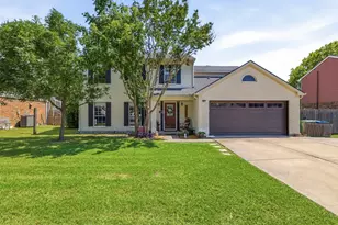 1229 Oxford Ln, Grapevine, TX 76051 - Photo 1