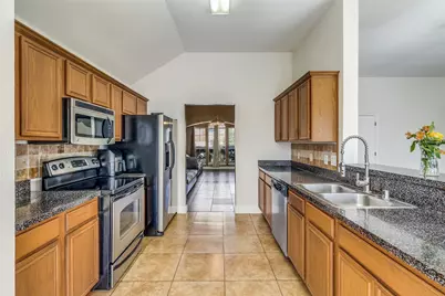 4621 Saint Francis Avenue, Dallas, TX 75227 - Photo 10