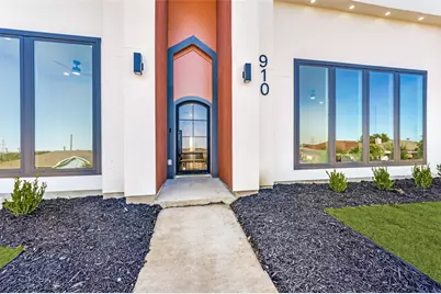 910 Gallant Fox Drive, Dallas, TX 75211 - Photo 2