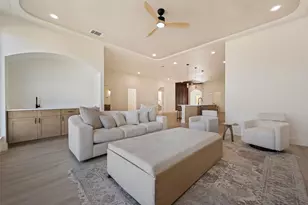 910 Gallant Fox Dr, Dallas, TX 75211 - Photo 8