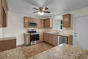 1116 N 45th St, Waco, TX 76710 - Photo 8