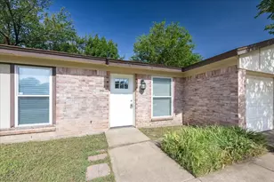 5709 Denise Dr, Haltom City, TX 76148 - Photo 4