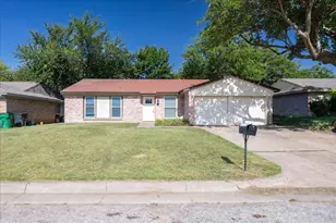 5709 Denise Dr, Haltom City, TX 76148 - Photo 2