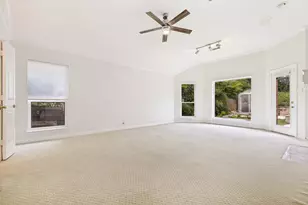 2721 Gold Rush Ln, Carrollton, TX 75007 - Photo 12