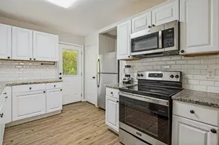 2214 Pine St, Grand Prairie, TX 75050 - Photo 12