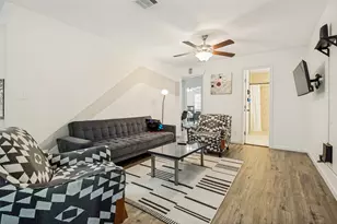 2214 Pine St, Grand Prairie, TX 75050 - Photo 4