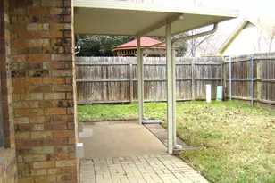 1714 Redbud Ln, Euless, TX 76039 - Photo 18