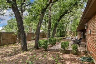 7432 Brentwood Stair Rd, Fort Worth, TX 76112 - Photo 36