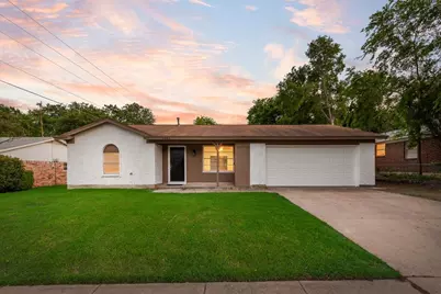 6048 Hillcrest Drive, Watauga, TX 76148 - Photo 2