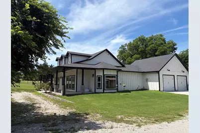 410 S Wickham Street, Alvord, TX 76225 - Photo 2