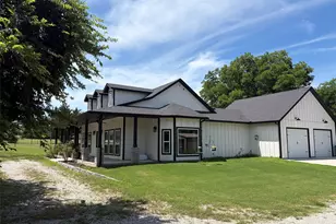 410 S Wickham St, Alvord, TX 76225 - Photo 2