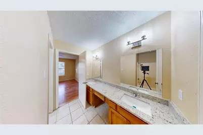 2117 W Walnut Street #D, Garland, TX 75042 - Photo 10