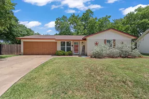 311 Robin Ct, Burleson, TX 76028 - Photo 1
