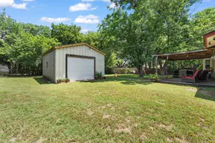 311 Robin Ct, Burleson, TX 76028 - Photo 26