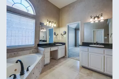6428 Glenhollow Drive, Plano, TX 75093 - Photo 20