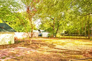 1402 E Chaffin St, Sherman, TX 75090 - Photo 18