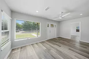 221 16th St, Grand Prairie, TX 75050 - Photo 24